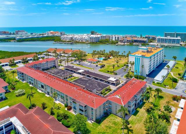 Property at 10215 Regal Dr #41, Largo, FL 33774, 1 bed, 1 bath