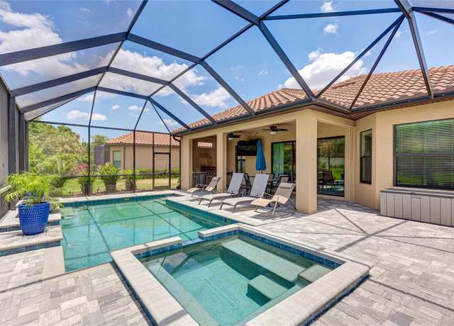 Property at 9769 Highland Park Pl, Palmetto, FL 34221, 2 beds, 2.5 baths