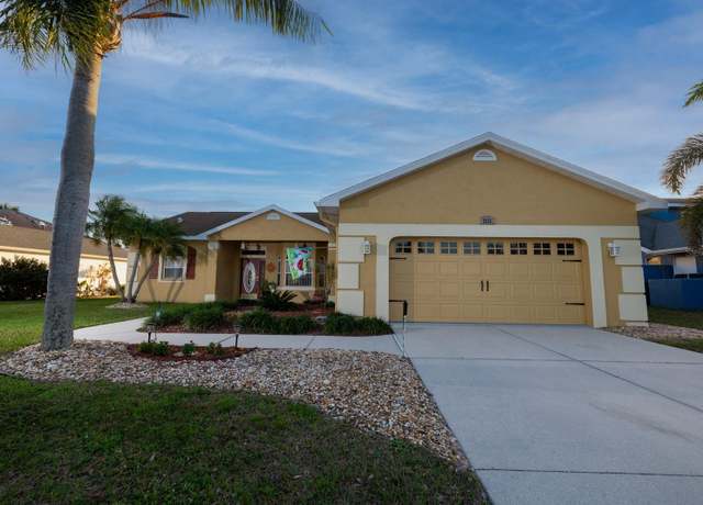 Property at 7113 91st St E, Palmetto, FL 34221, 3 beds, 2 baths