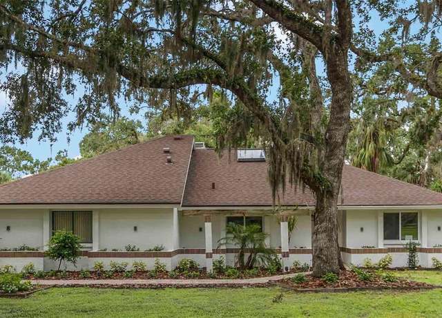 Property at 4916 Hidden Oaks Trl, Sarasota, FL 34232, 5 beds, 3 baths