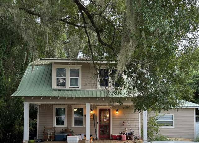 Property at 325 SW Garden St, Keystone Heights, FL 32656, 3 beds, 1.5 baths