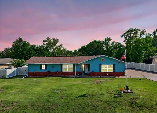 Property at 317 Bahia Cir, Ocala, FL 34472, 3 beds, 2 baths