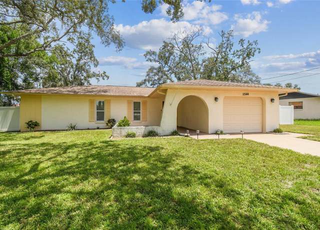 Property at 11544 Linden Dr, Spring Hill, FL 34608, 2 beds, 2 baths
