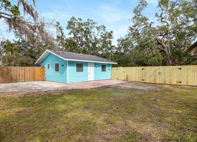 Property at 3200 Tobero Ln, Sarasota, FL 34235, 1 bed, 1 bath
