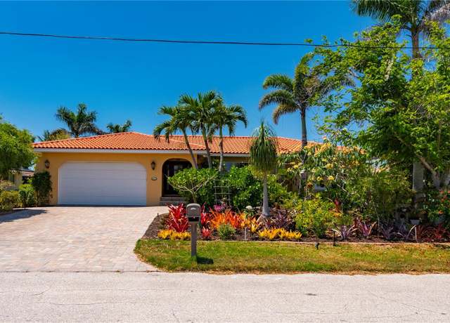 Property at 805 Brenda Ct, Punta Gorda, FL 33950, 3 beds, 2 baths