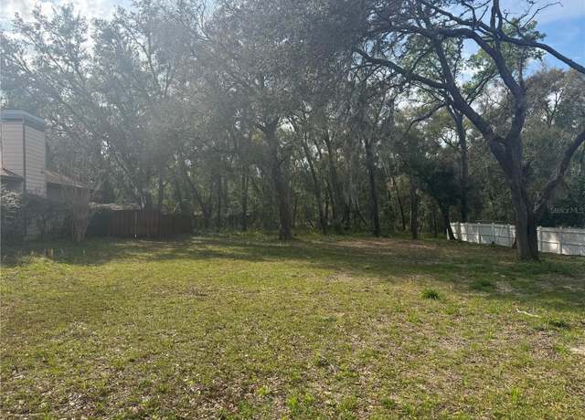 Property at 381 Carriage Ln, Lady Lake, FL 32159