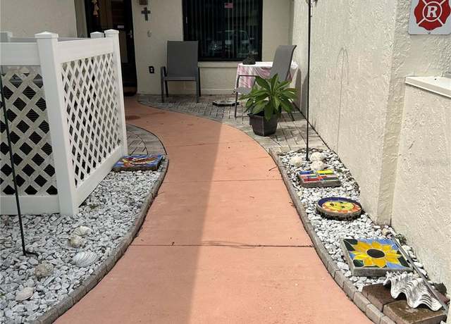 Property at 7138 28th Avenue Dr W, Bradenton, FL 34209, 2 beds, 2 baths