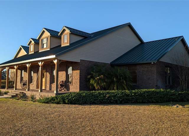 Property at 19271 SE 52nd Pl, Morriston, FL 32668, 5 beds, 5 baths