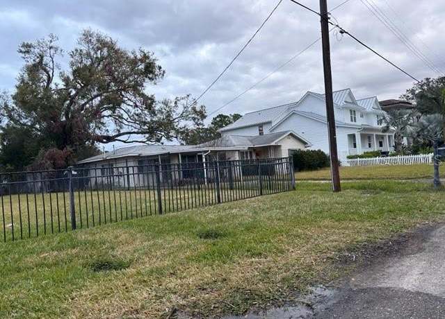 Property at 5 W Spanish Main St, Tampa, FL 33609, 3 beds, 1 bath