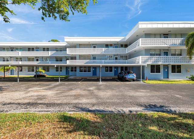 Property at 4720 Locust St NE #206, St Petersburg, FL 33703, 1 bed, 1.5 baths