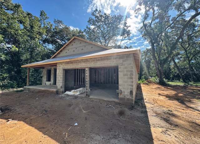 Property at 484 Lincoln Ave, Brooksville, FL 34604, 4 beds, 2 baths