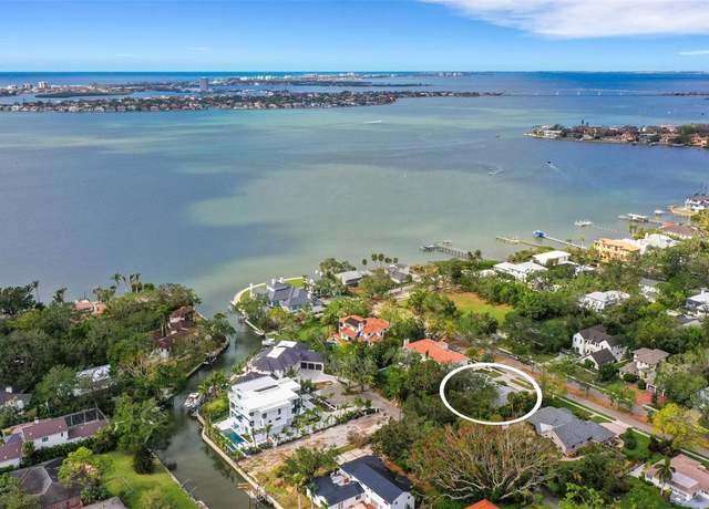 Property at 1616 North Dr, Sarasota, FL 34239, 3 beds, 3 baths