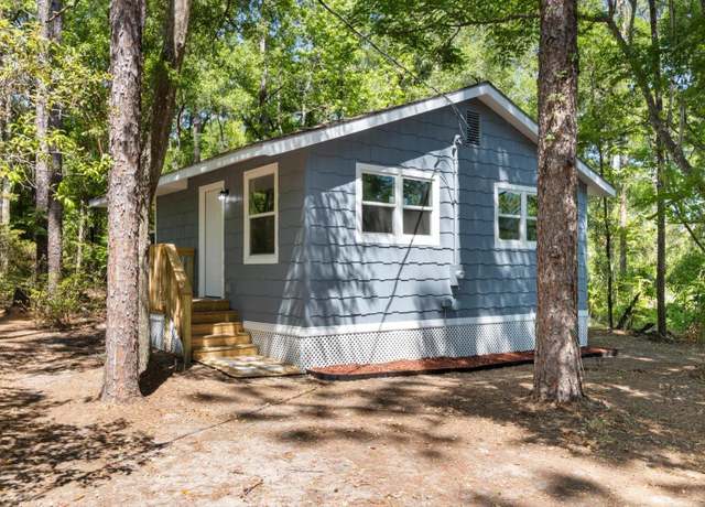 Property at 6840 SW 198th Ave, Dunnellon, FL 34431, 2 beds, 1 bath