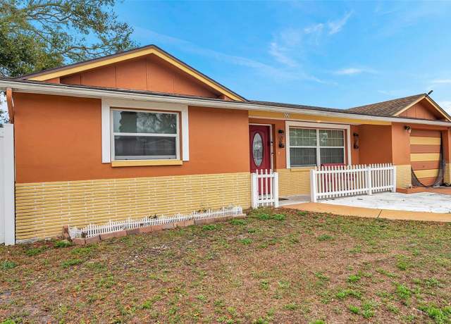Property at 9220 Saint Regis Ln, Port Richey, FL 34668, 4 beds, 2 baths