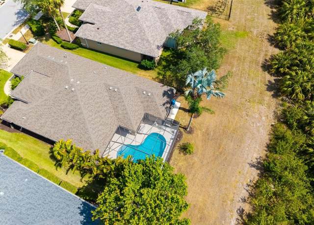 Property at 224 Dahlia Ct, Bradenton, FL 34212, 4 beds, 3 baths