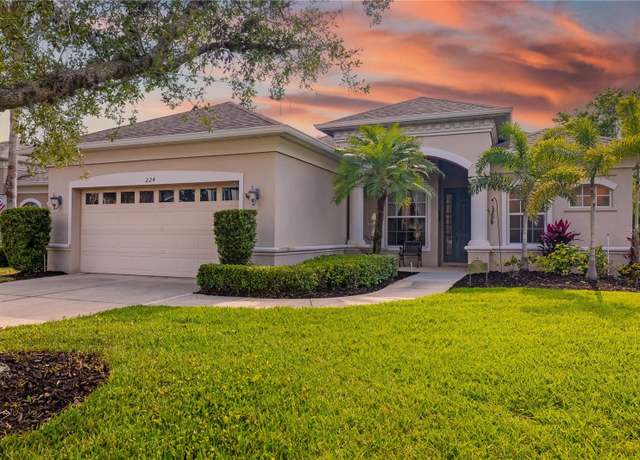 Property at 224 Dahlia Ct, Bradenton, FL 34212, 4 beds, 3 baths