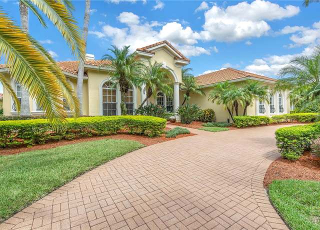Property at 9818 Tree Tops Lake Rd, Tampa, FL 33626, 4 beds, 3.5 baths