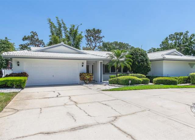 Property at 8515 Merrimoor Blvd, Seminole, FL 33777, 3 beds, 3 baths
