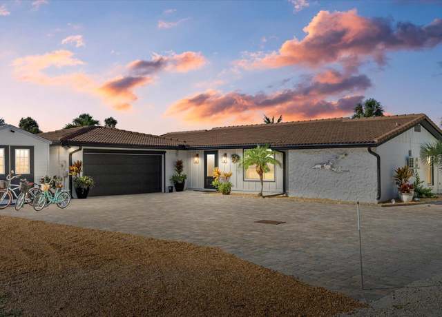 Property at 7530 Whitcomb St, Englewood, FL 34223, 3 beds, 3 baths