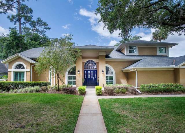 Property at 4819 Shoreline Cir, Sanford, FL 32771, 5 beds, 4 baths