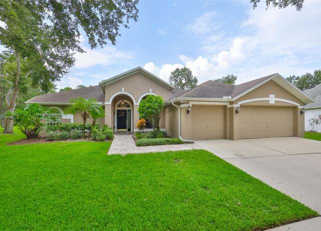 Property at 8613 Herons Cove Pl, Tampa, FL 33647, 4 beds, 3 baths
