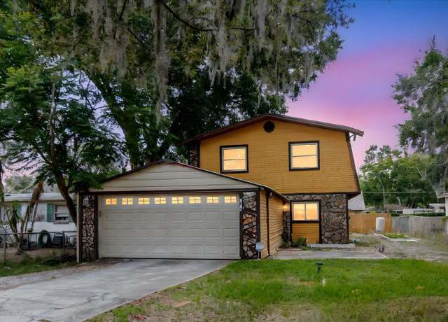 Property at 1010 Oakhill St, Seffner, FL 33584, 4 beds, 2.5 baths