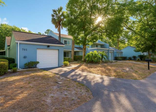 Property at 702 Glasgow Ct, Winter Springs, FL 32708, 4 beds, 2.5 baths