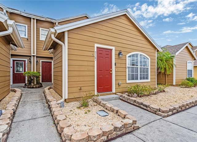 Property at 318 Australian Way, Davenport, FL 33897, 4 beds, 3 baths