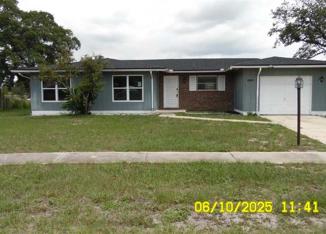 Property at 1952 English Dr, Deltona, FL 32738, 3 beds, 2 baths