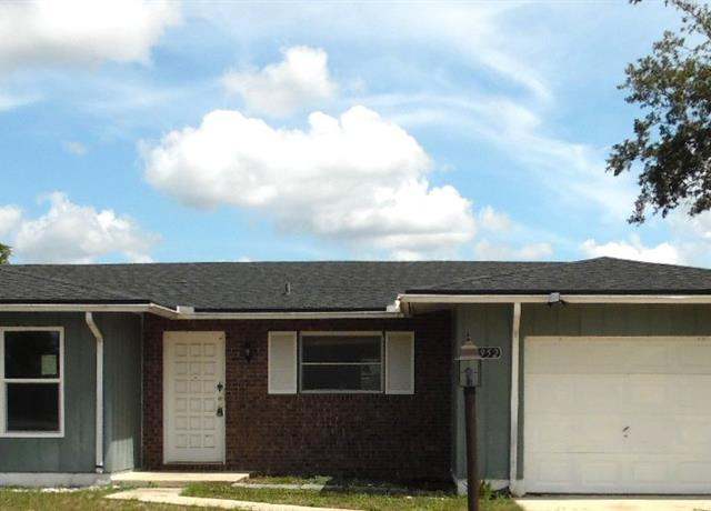 Property at 1952 English Dr, Deltona, FL 32738, 3 beds, 2 baths