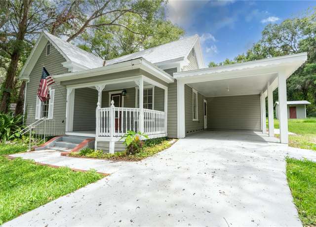Property at 304 Highland St, Brooksville, FL 34601, 2 beds, 2 baths