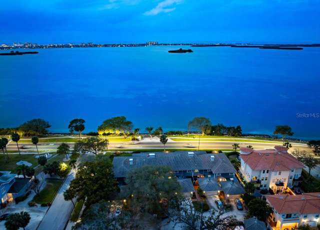 Property at 2087 Edgewater Dr Unit C, Clearwater, FL 33755, 3 beds, 2.5 baths