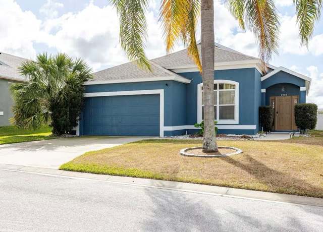 Property at 1005 Corvina Dr, Davenport, FL 33897, 4 beds, 2 baths