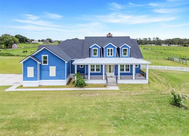Property at 2437 Bay Lake Loop, Groveland, FL 34736, 4 beds, 4.5 baths