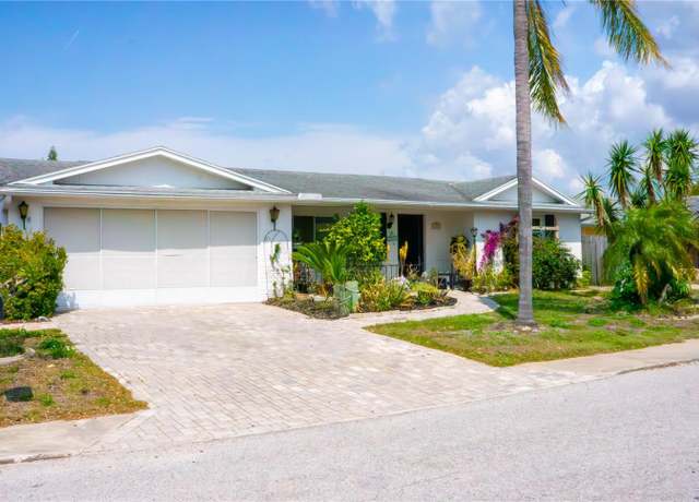 Property at 7321 San Moritz Dr, Port Richey, FL 34668, 2 beds, 2 baths