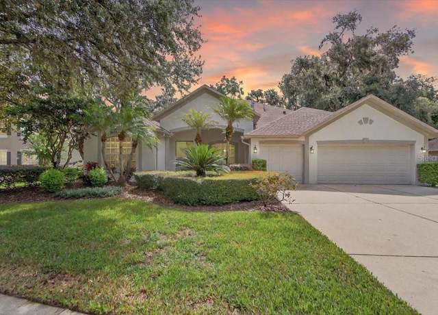 Property at 306 Red Elm Pl, Seffner, FL 33584, 4 beds, 3 baths