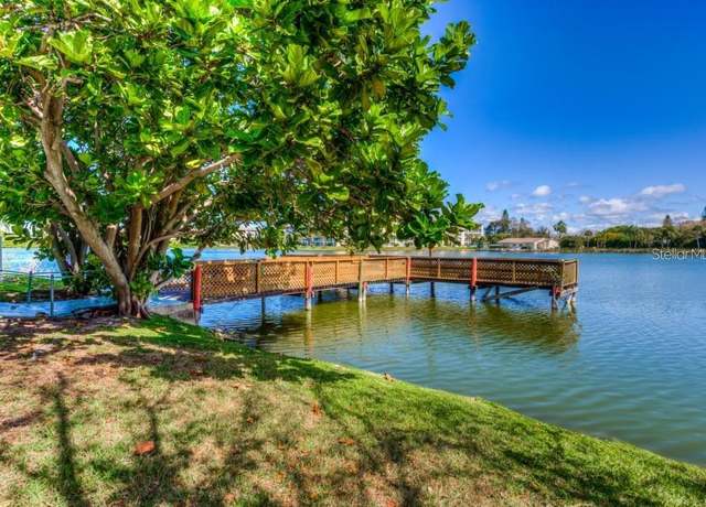 Property at 4067 Lake Bayshore Dr #302, Bradenton, FL 34205, 2 beds, 1 bath