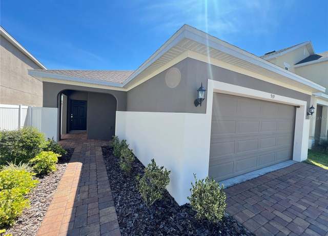 Property at 939 Anna Pl, Davenport, FL 33837, 4 beds, 2 baths