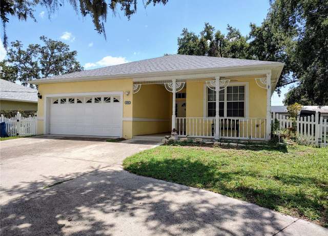 Property at 1006 Tropical Dr, Bradenton, FL 34208, 3 beds, 2 baths