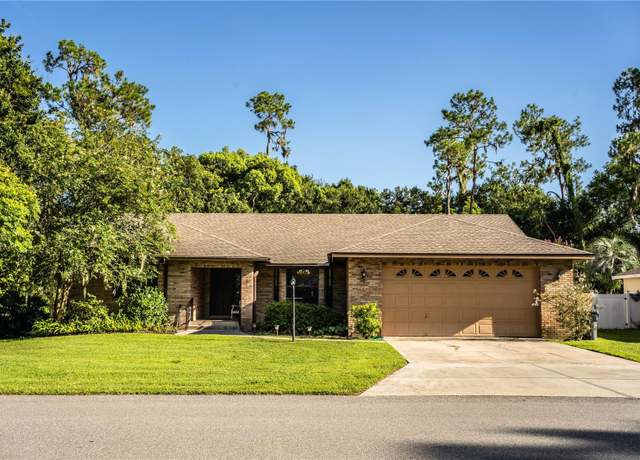 Property at 2210 W Sugar Creek Dr, Lakeland, FL 33811, 4 beds, 3 baths
