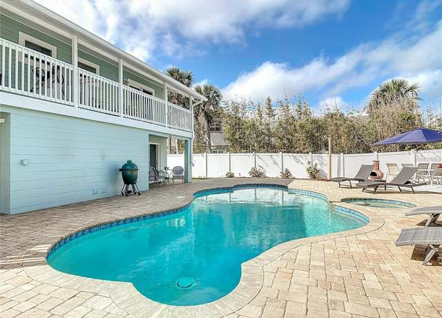 Property at 910 Maple St Unit A & B, New Smyrna Beach, FL 32169, 4 beds, 3 baths