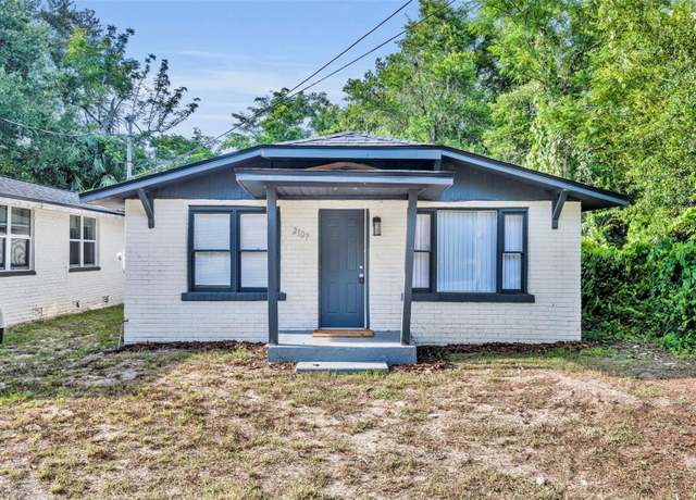 Property at 2107 Hollywood Ave, Eustis, FL 32726, 2 beds, 1 bath