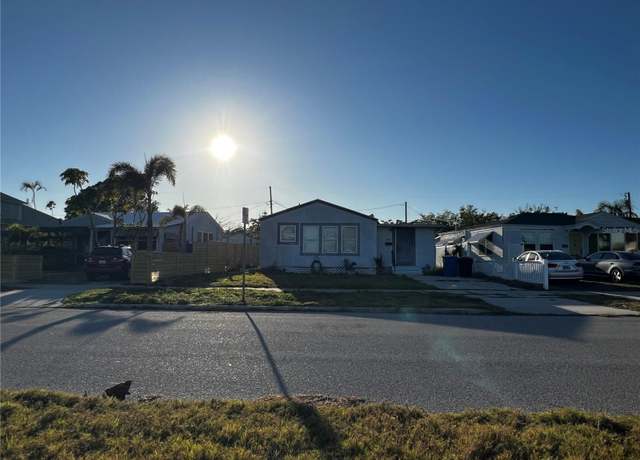 Property at 4005 Sunrise Dr S, St Petersburg, FL 33705, 2 beds, 2 baths