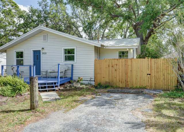 Property at 1920 30th Ave E, Bradenton, FL 34208, 3 beds, 2 baths