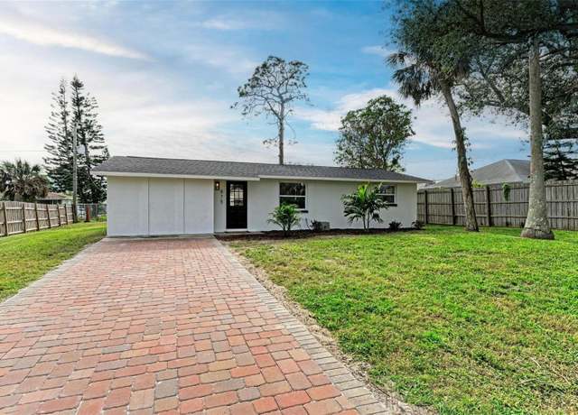 Property at 875 Royal Rd, Venice, FL 34293, 3 beds, 1 bath