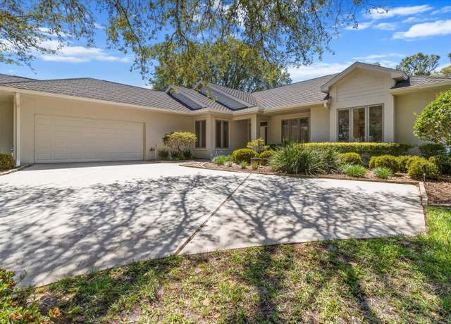 Property at 3230 N Pinelake Village Pt, Lecanto, FL 34461, 3 beds, 2.5 baths