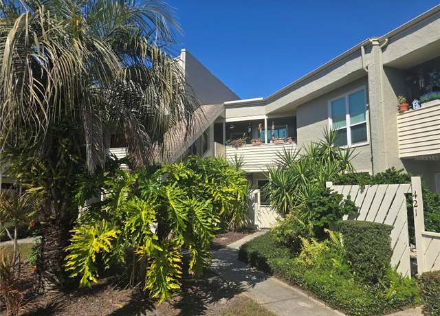 Property at 423 Windrush Bay Dr, Tarpon Springs, FL 34689, 3 beds, 2 baths