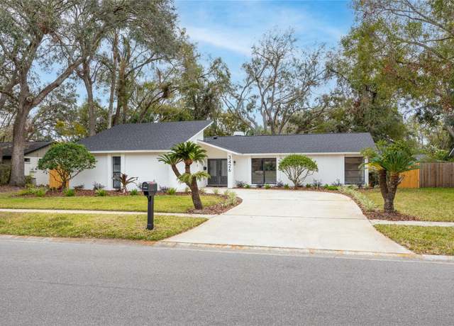 Property at 3426 Reynoldswood Dr, Tampa, FL 33618, 3 beds, 2 baths
