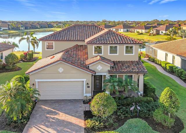Property at 6467 Willowshire Way, Bradenton, FL 34212, 4 beds, 4 baths