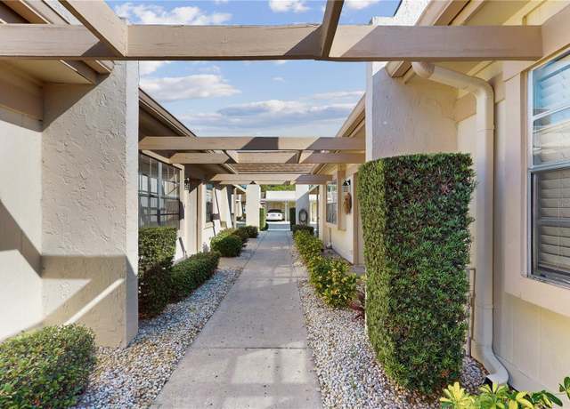 Property at 11135 Carriage Hill Dr #5, Port Richey, FL 34668, 2 beds, 2 baths